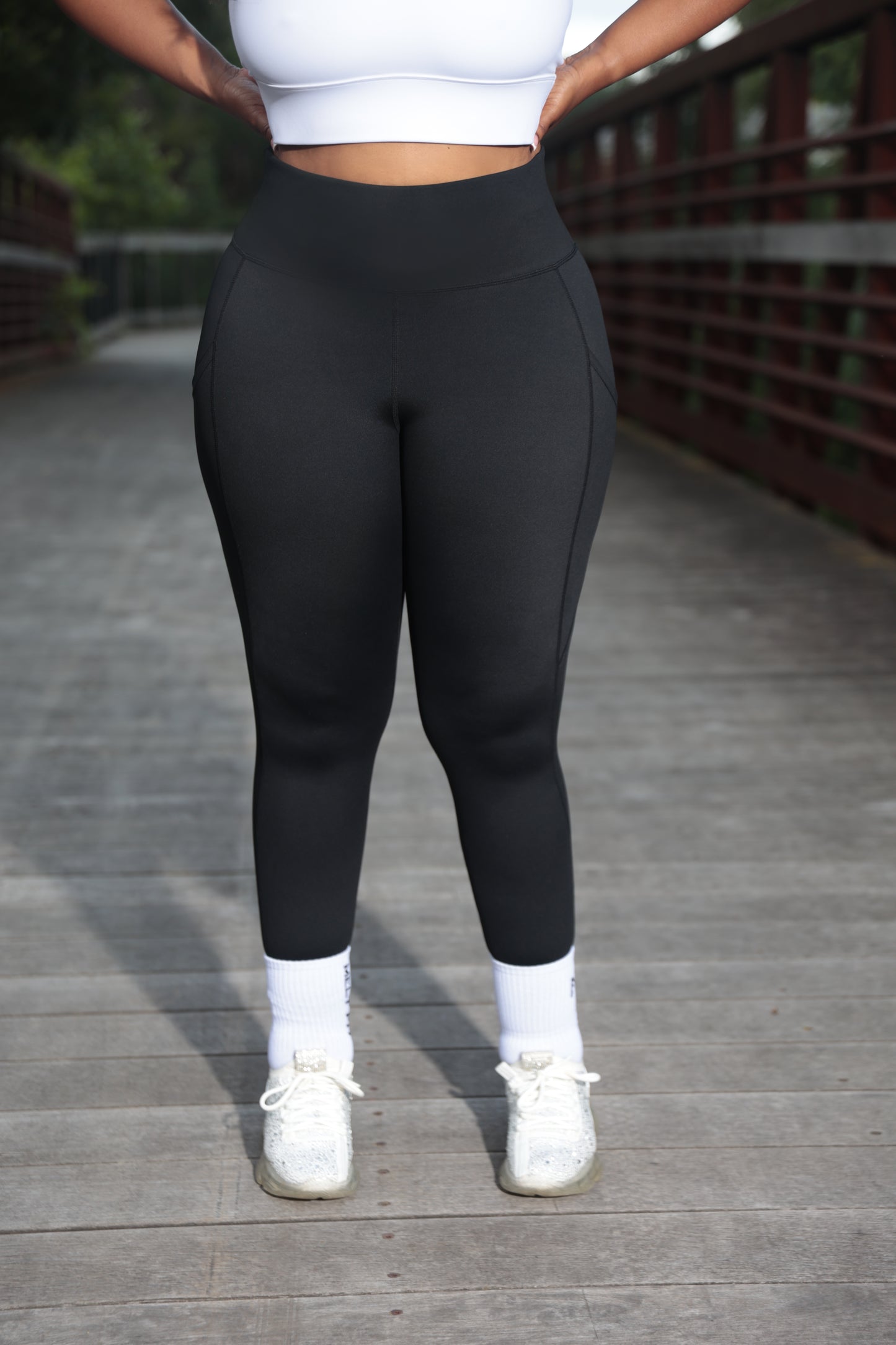 Essential Leggings New - Two Pockets